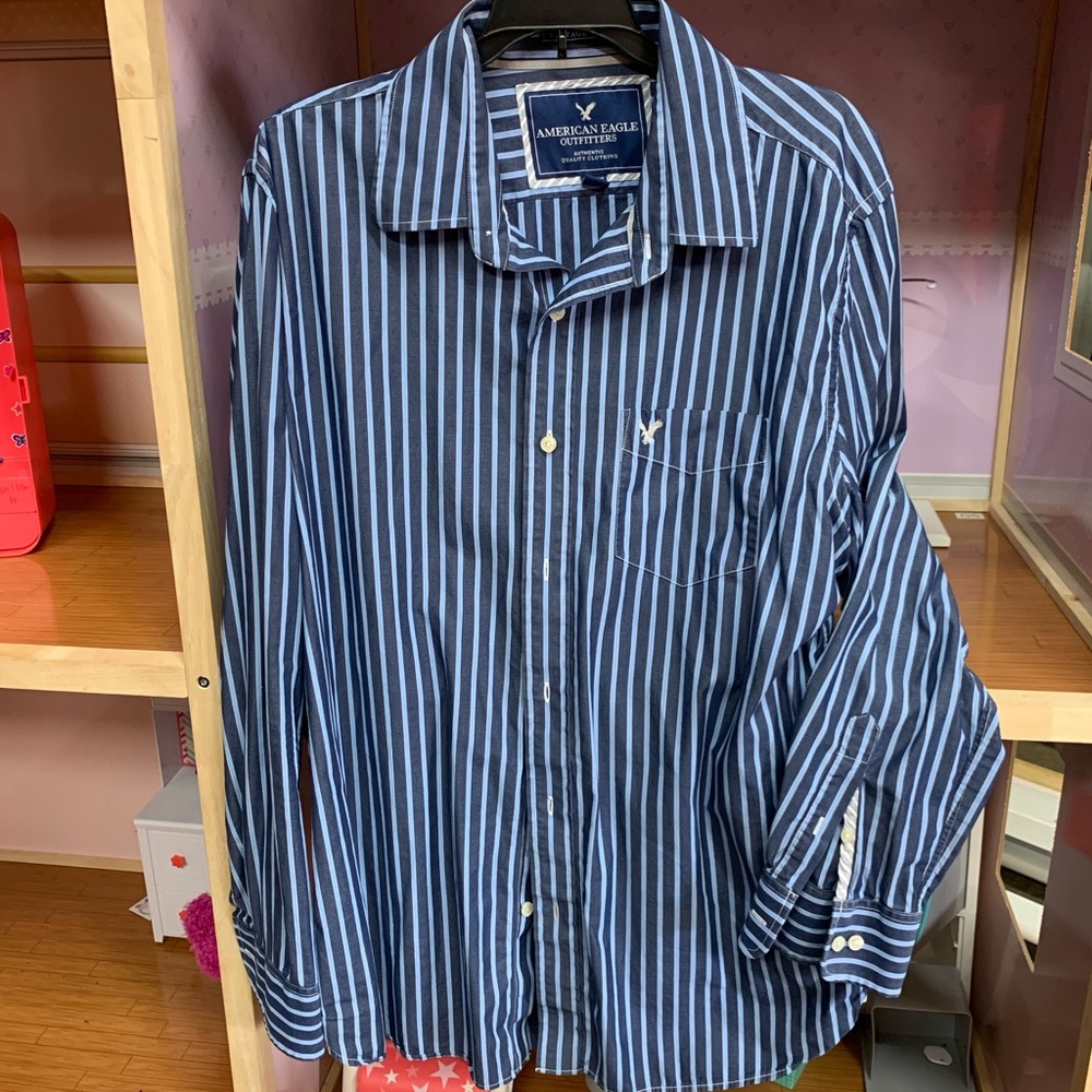 American Eagle long sleeve button down